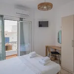 Annis House 3*