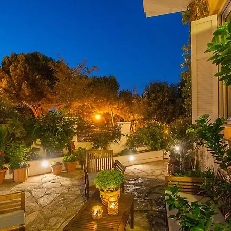 Annis House Guest house *