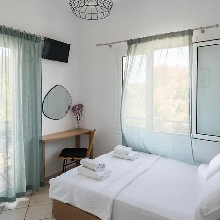 Annis House Скиатос