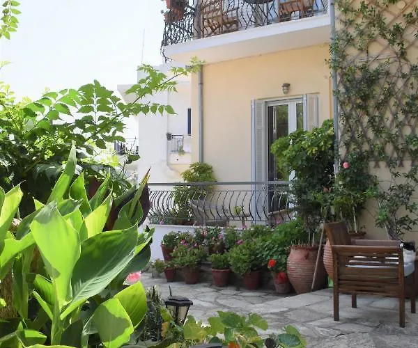 Annis House Skiathos Town