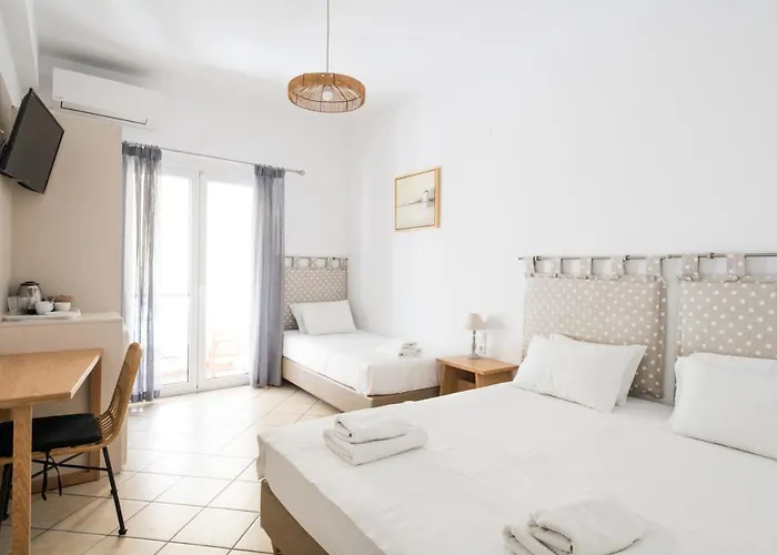 Annis House Skiathos Town